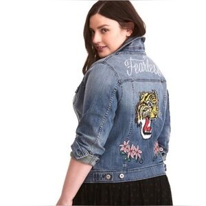 TORRID EMBROIDERED “FEARLESS” TIGER DENIM JACKET – SIZE 4 (26)
